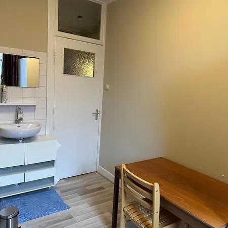 בית אירוח Private האג